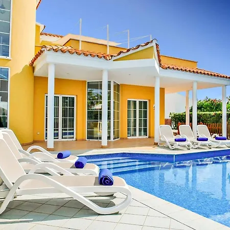 Capricorn Villa